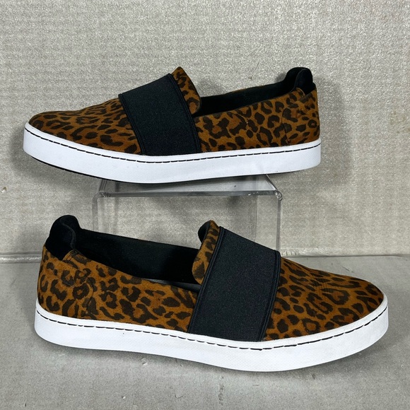 Clarks Women's Pawley Wes Leopard Print Loafer Size 9.5 M - Picture 1 of 8